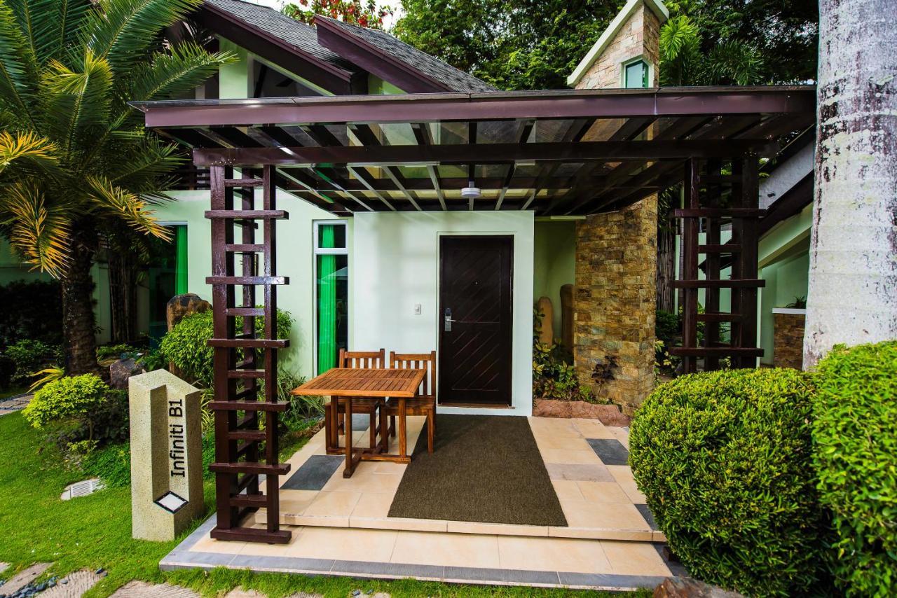 Acuatico Beach Resort & Hotel Inc. San Juan  Exterior photo